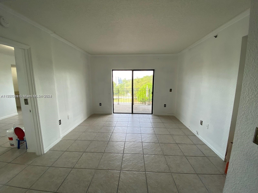 9300 Fontainebleau Blvd - Photo 3