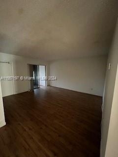 2441 Sw 82nd Ave - Photo 6