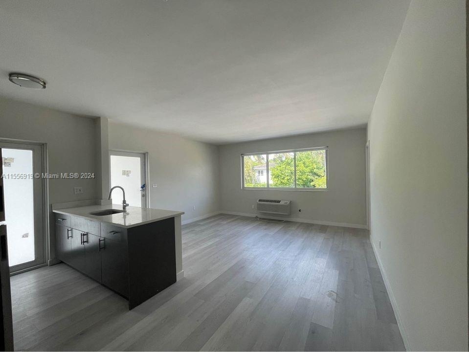 1535 Michigan Ave - Photo 1