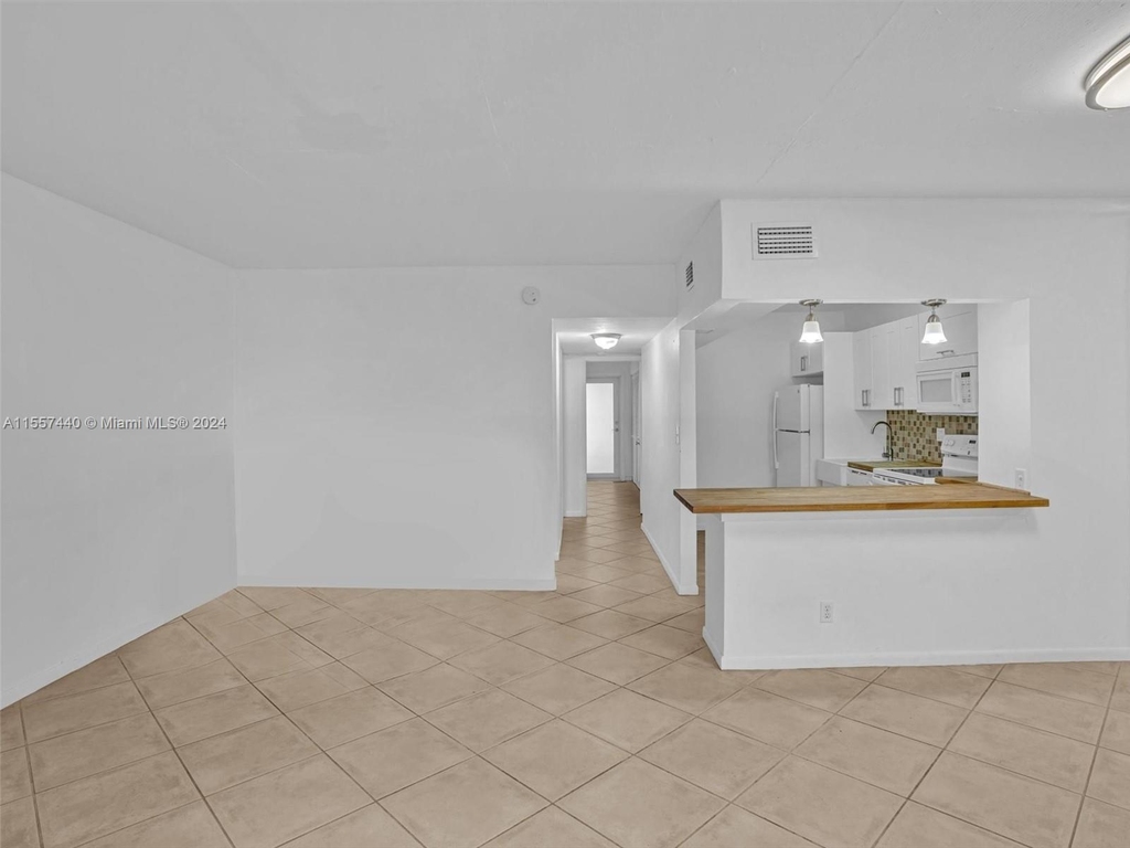 320 S Surf Rd - Photo 5