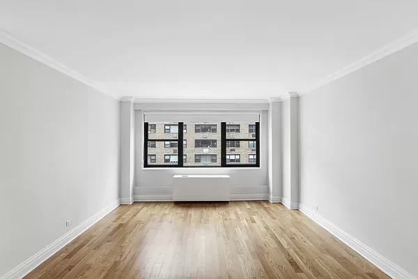 141 East 33rd Street - Photo 7