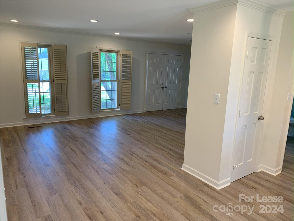 16518 Greenfarm Road - Photo 2