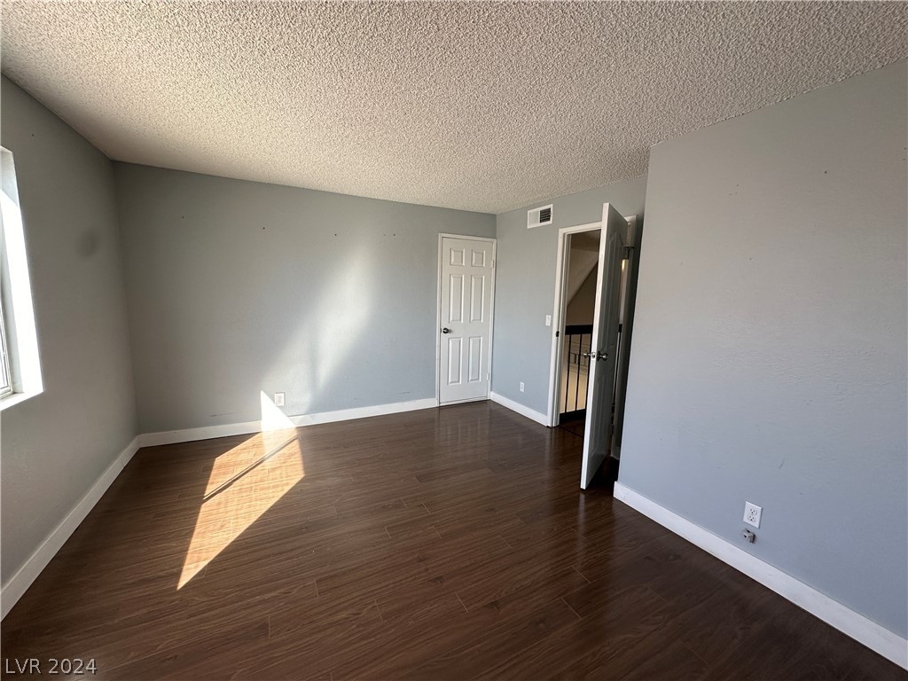 4036 Bridgeview Circle - Photo 17