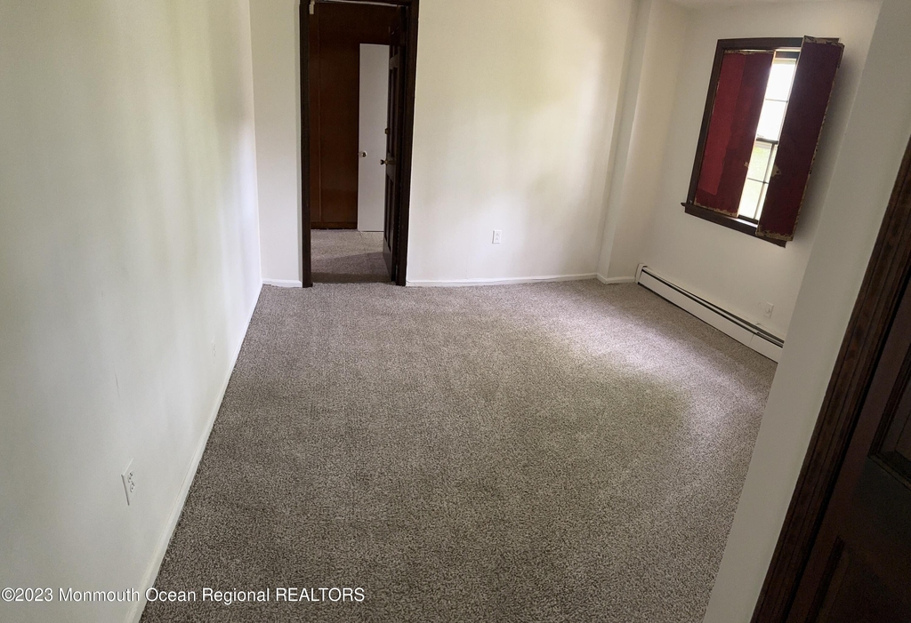573 Monmouth Place - Photo 20