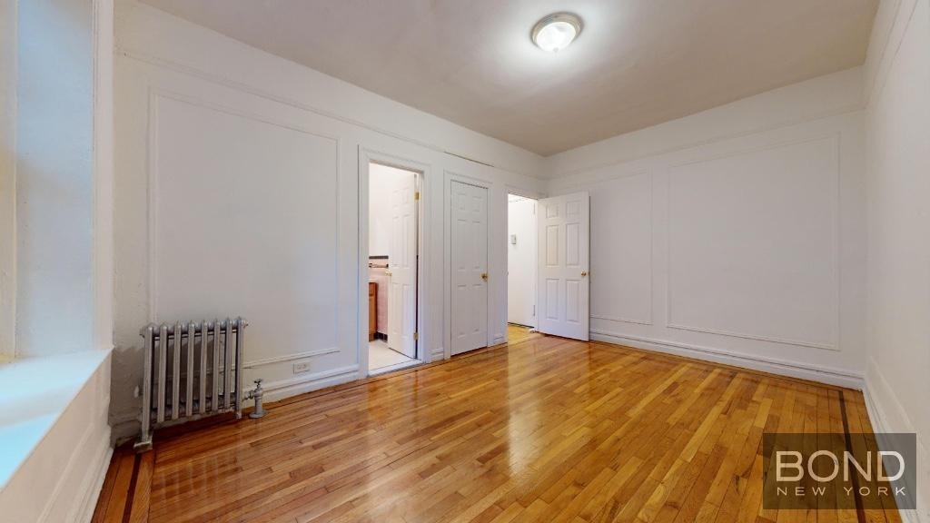 3175 Grand Concourse - Photo 4