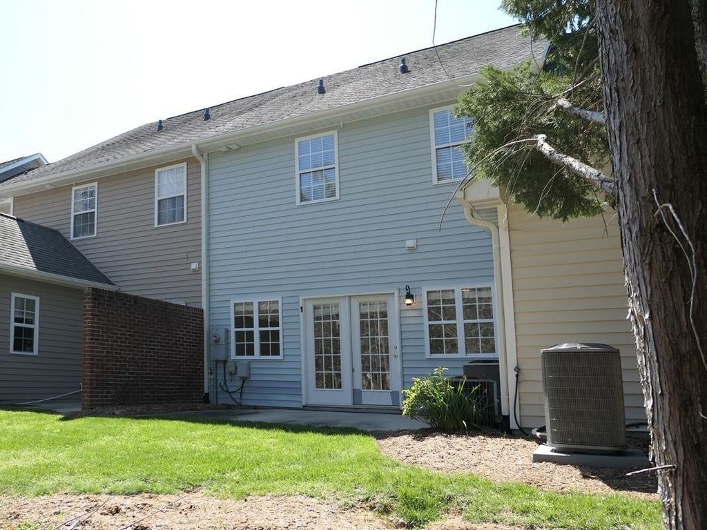 70 Cole Place - Photo 18