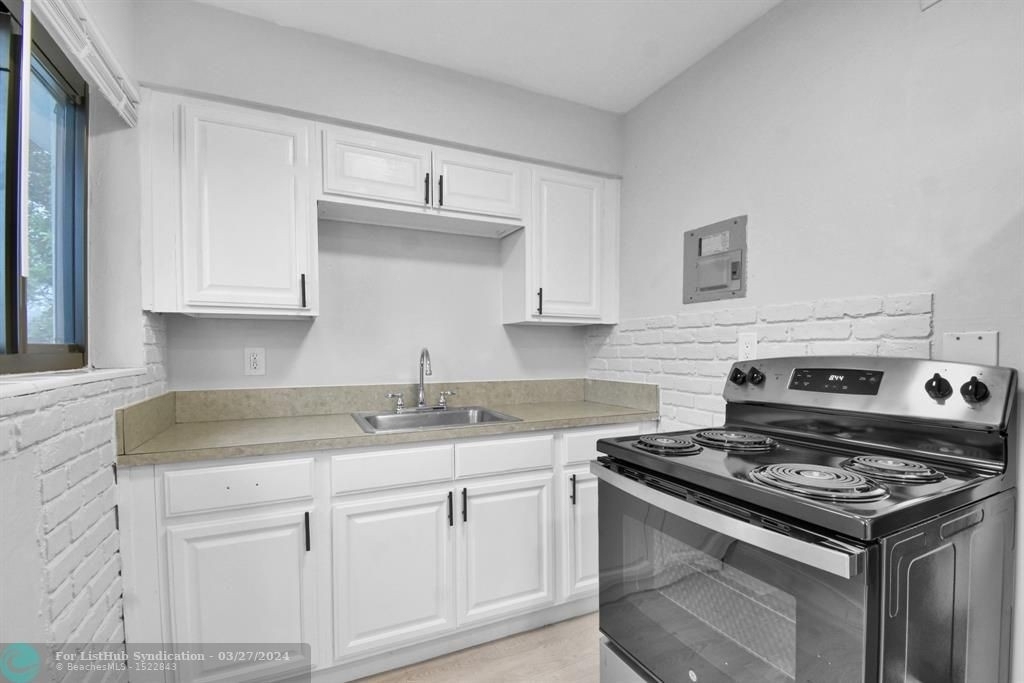 6101 Nw 9th Ct - Photo 3