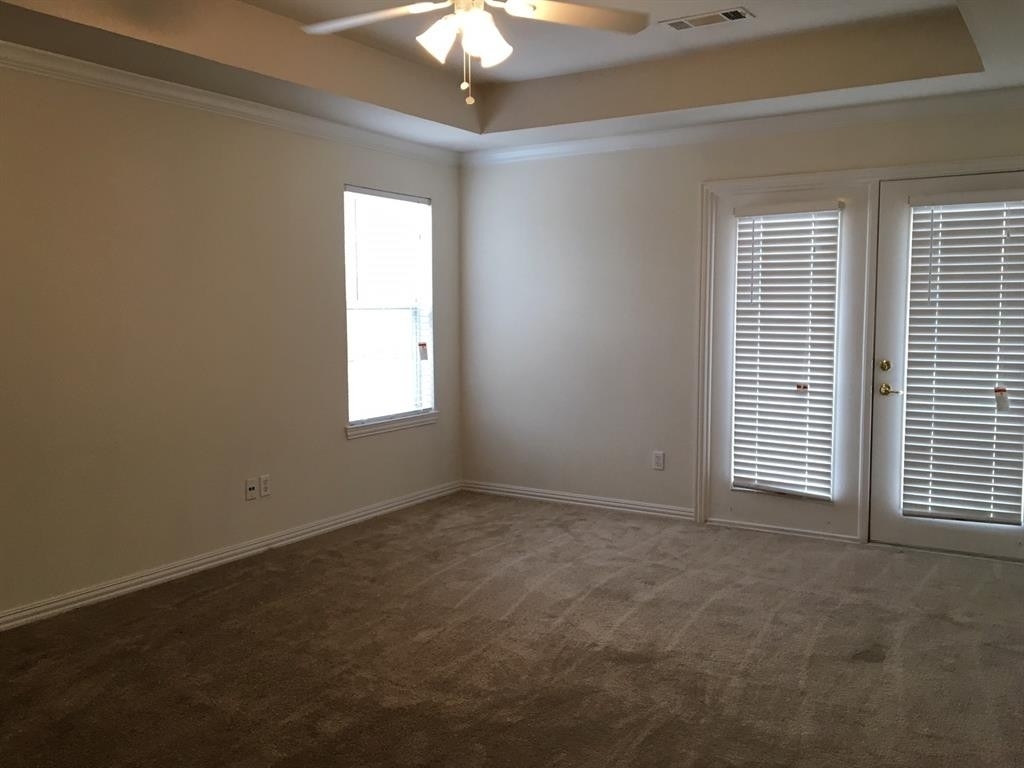 323 Regal Drive - Photo 16