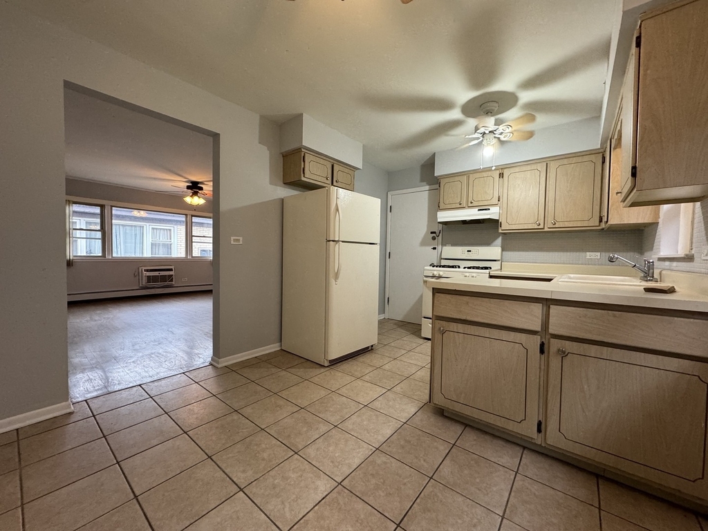 7405 W Fullerton Avenue - Photo 4