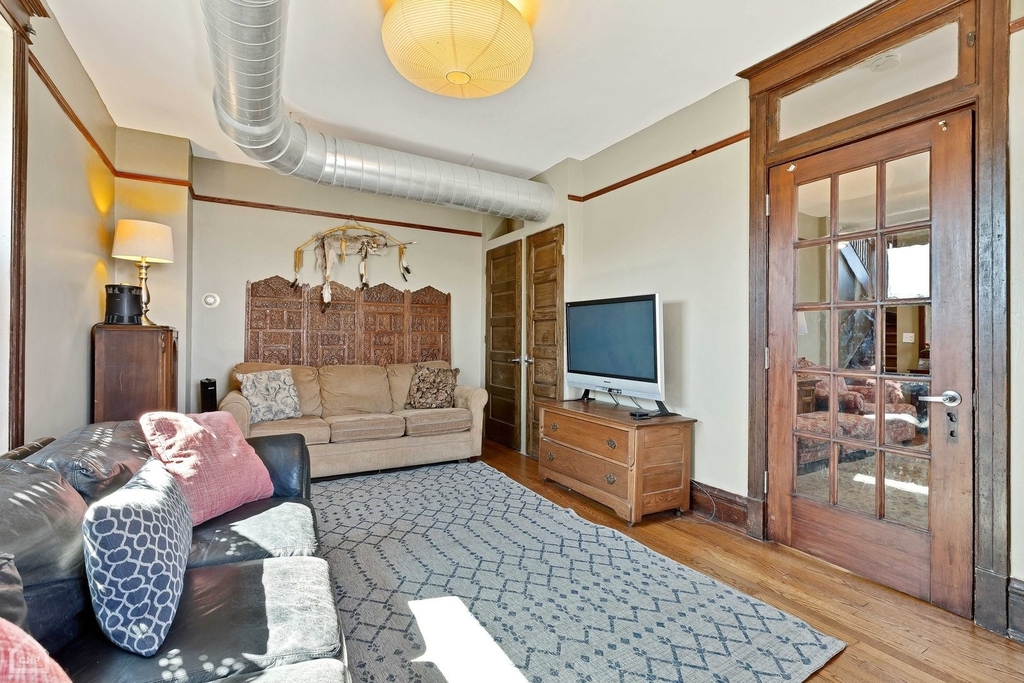 117 S Lombard Avenue - Photo 9