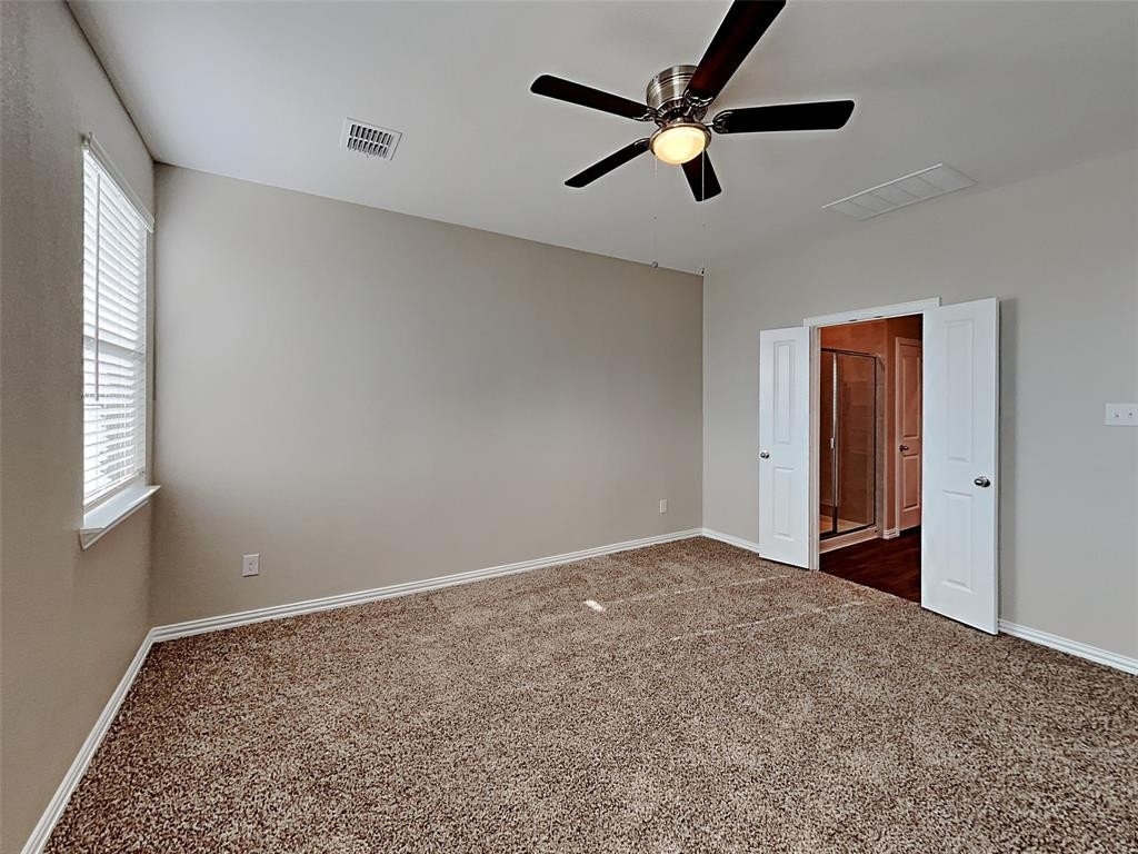 300 Hackberry Street - Photo 11