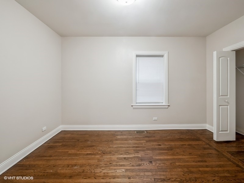 3352 N Hamlin Avenue - Photo 6