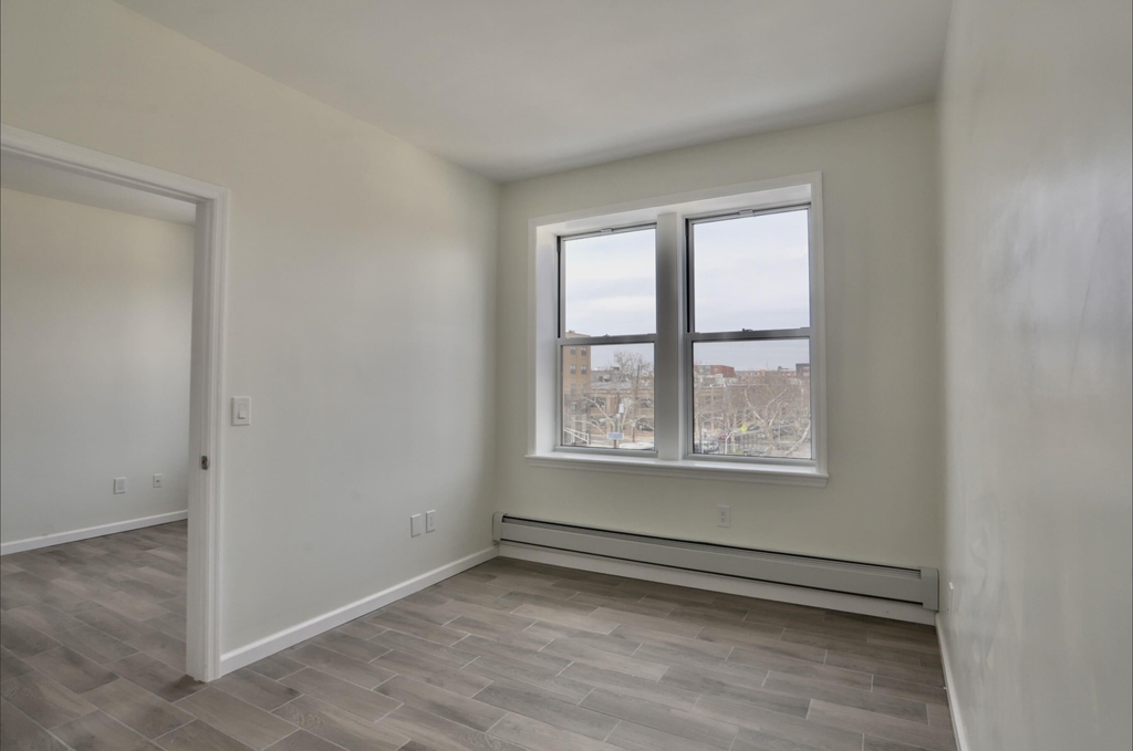 404 Stegman Parkway - Photo 5