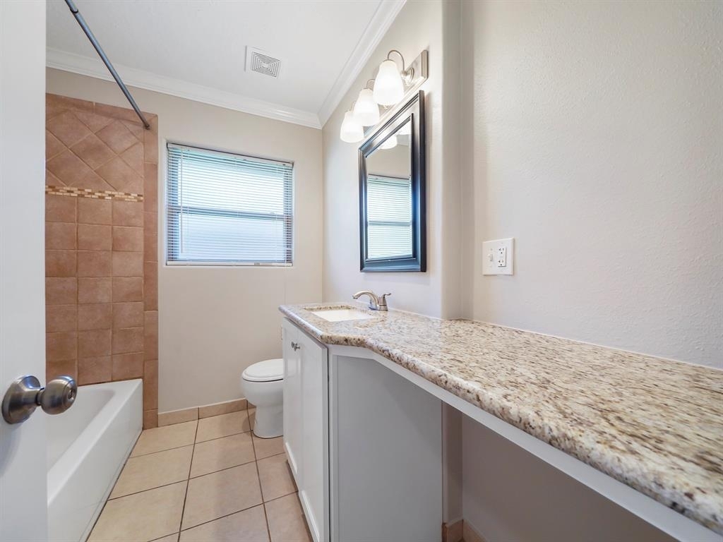 1115 W 31st Street - Photo 11