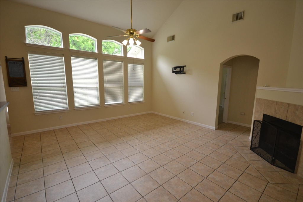 1123 Winding Creek Pl - Photo 10