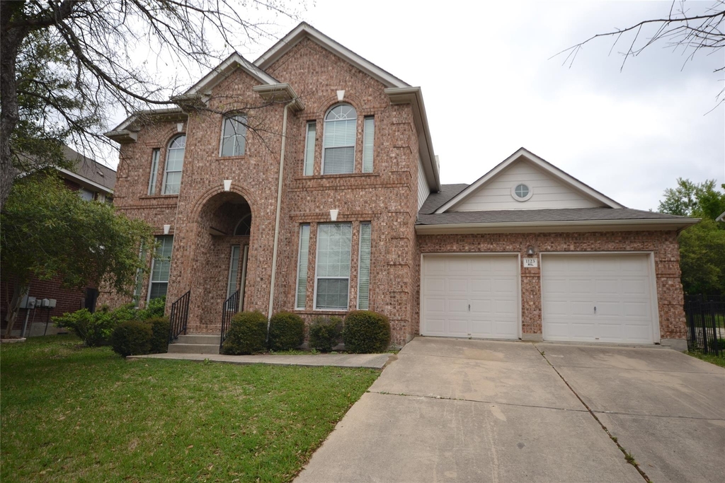 1123 Winding Creek Pl - Photo 0