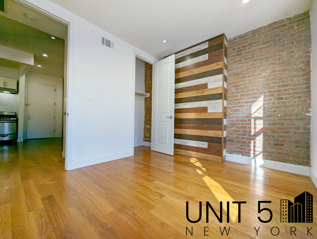 35 Furman Avenue - Photo 7