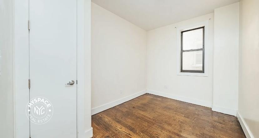 435 Bleecker St - Photo 4