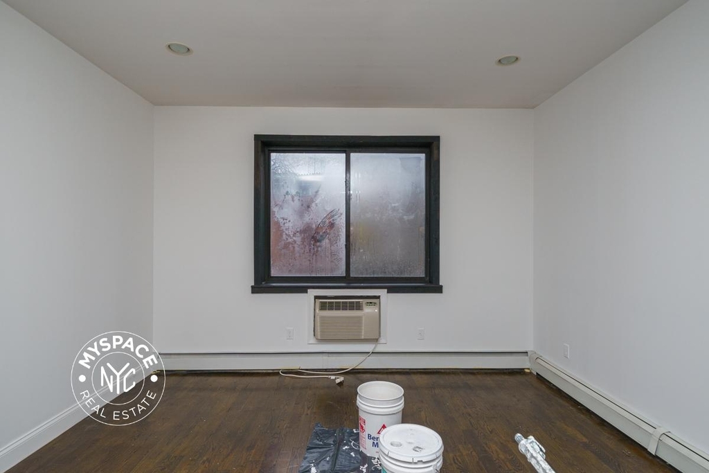 682 Bushwick Ave - Photo 4