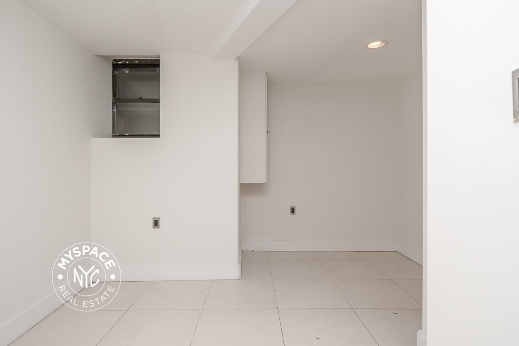 885 Saint Johns Pl - Photo 15