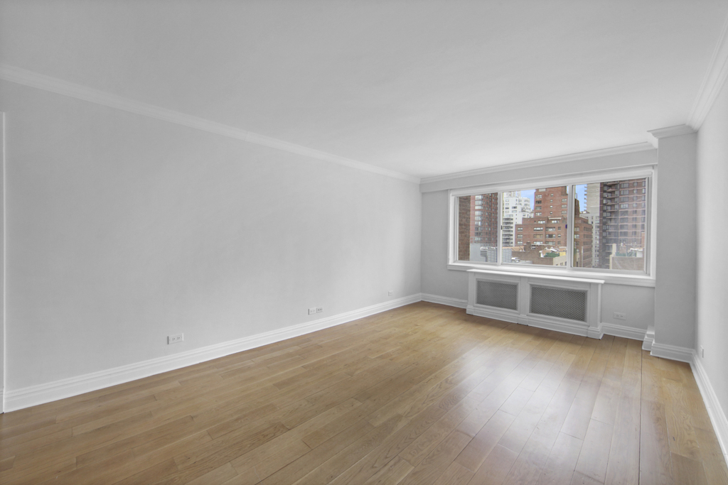  East 65th Street - Photo 1