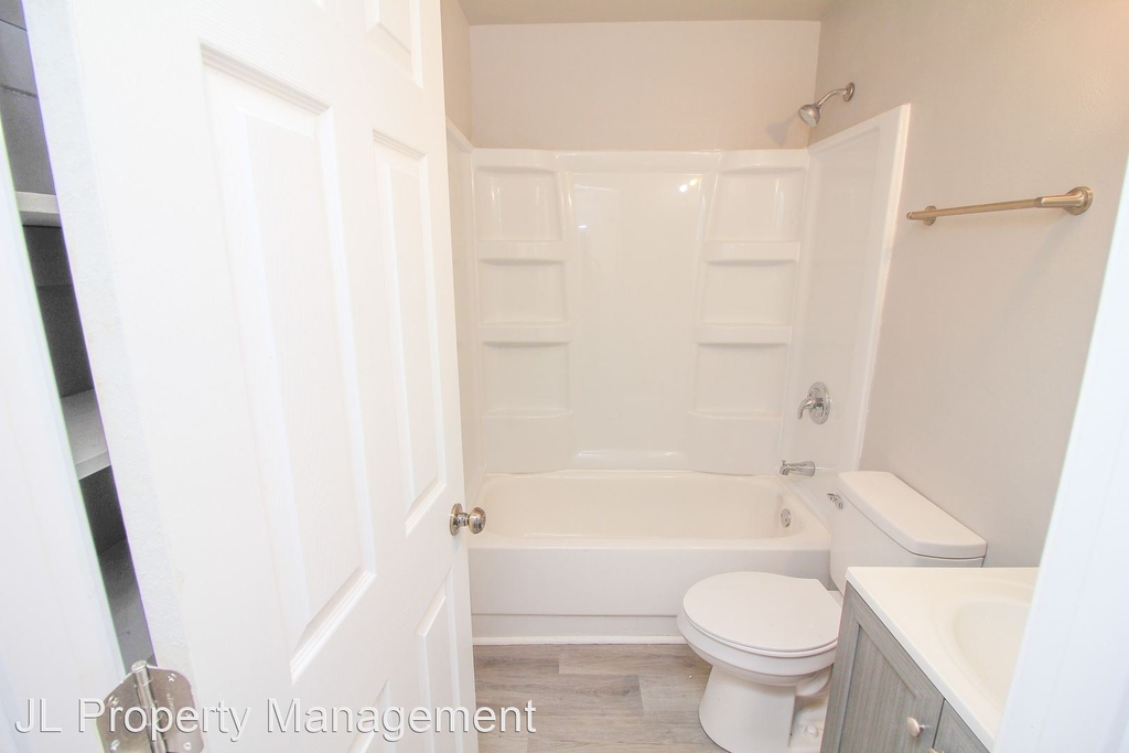 309 S Conklin Ave - Photo 1