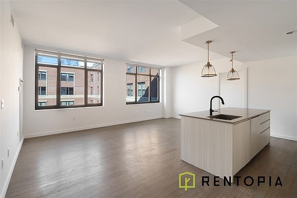 125 Parkside Avenue - Photo 1