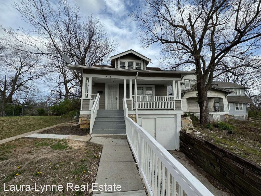 4509 Benton Blvd - Photo 0