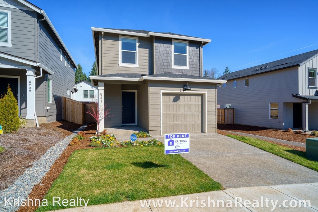 12100 Ne 68th Place - Photo 1