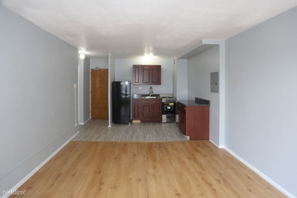 7333 N. Ridge, Unit C205 - Photo 7