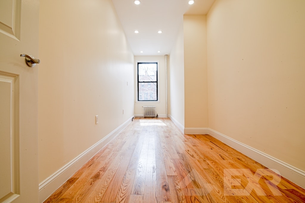 637 St Marks Avenue - Photo 8