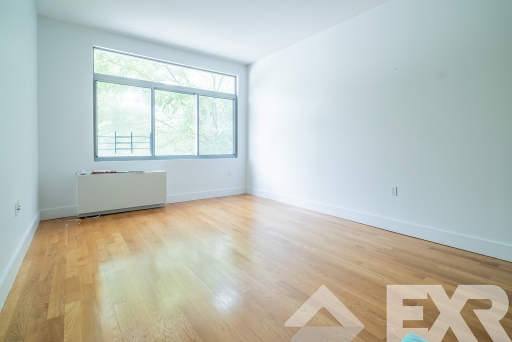 836 Bergen Street - Photo 4