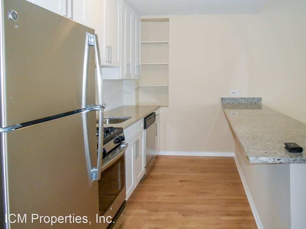 2519 N. Lincoln Ave. - Photo 1
