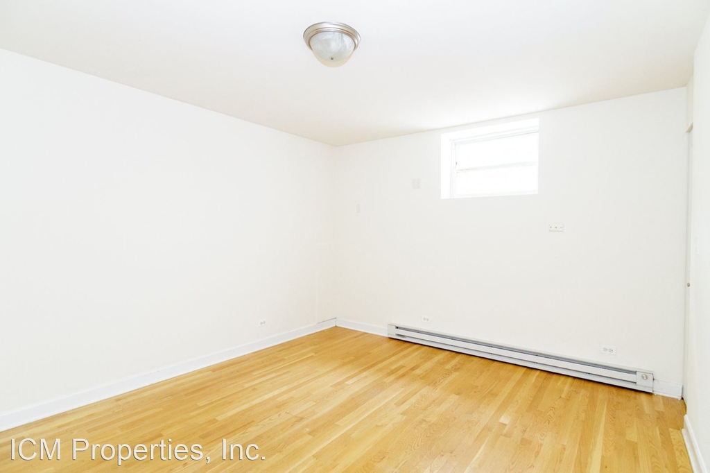 3912 N. Pine Grove Ave. - Photo 2