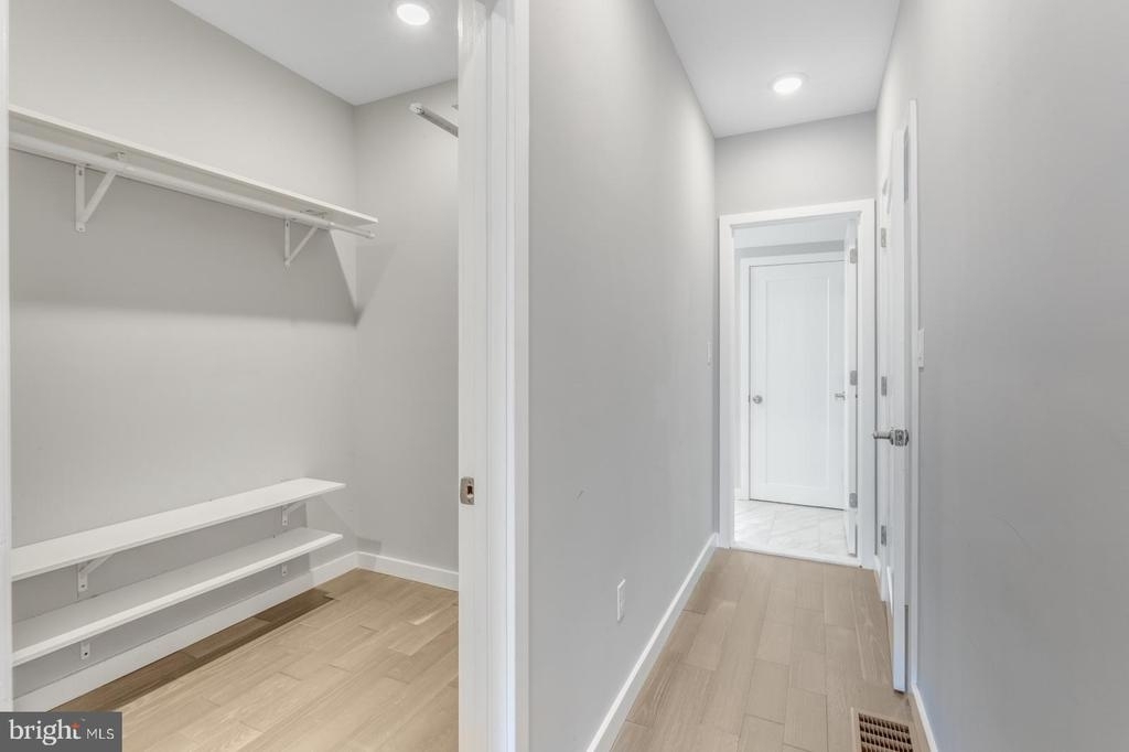 2342 Wilder St - Photo 26