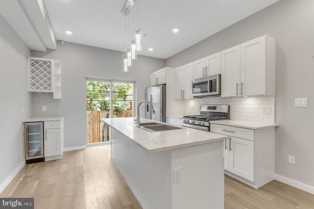 2342 Wilder St - Photo 0
