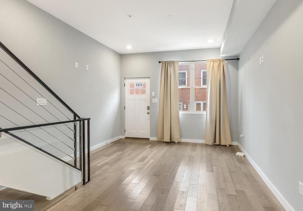 2342 Wilder St - Photo 5