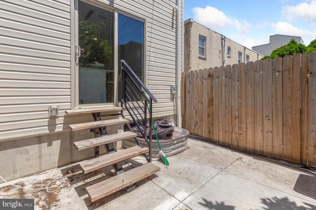 2342 Wilder St - Photo 10