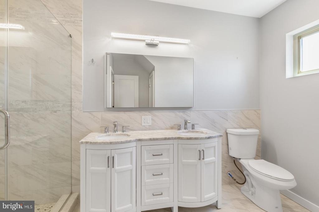 2342 Wilder St - Photo 29