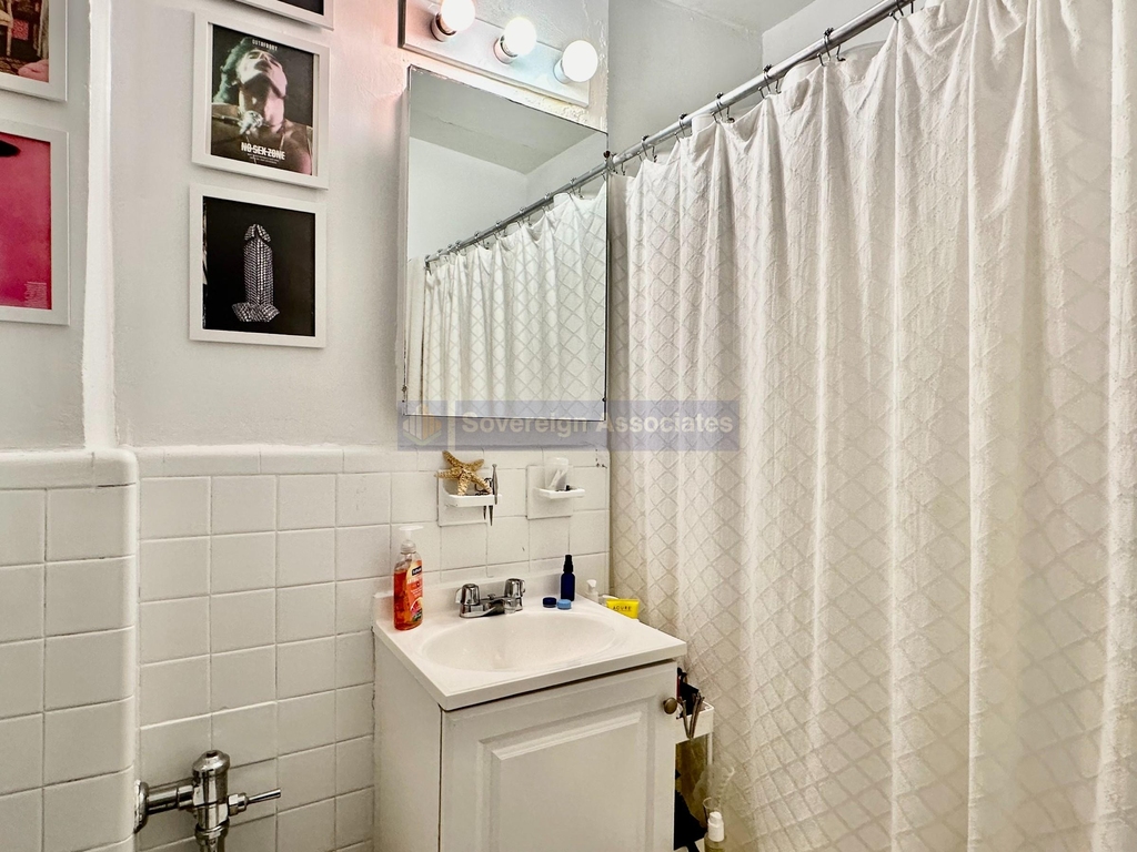 308 West 105th Street - Photo 4