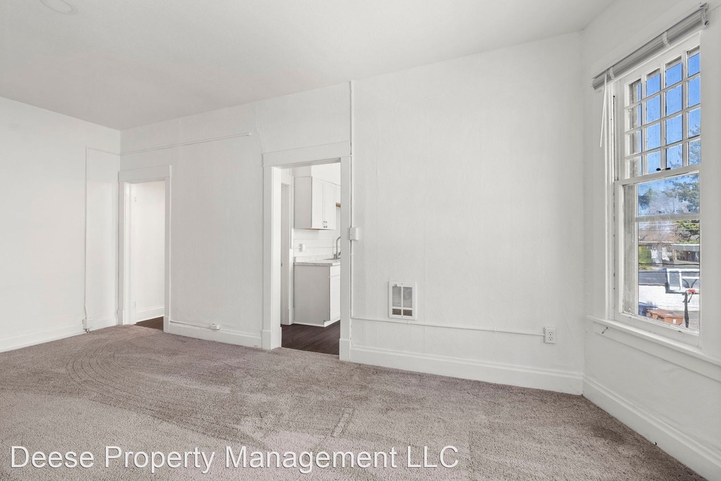 1428 W 10th Ave - Photo 2