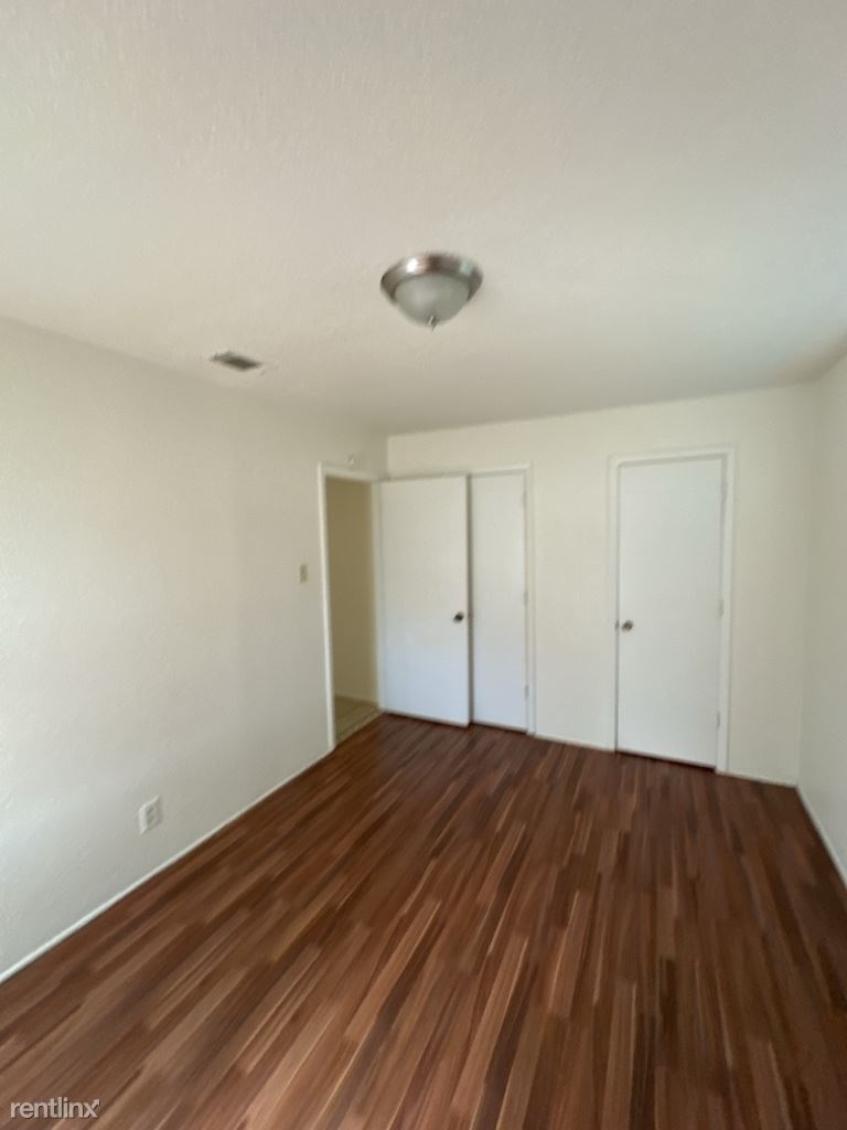 2107 Schwertner Dr - Photo 12