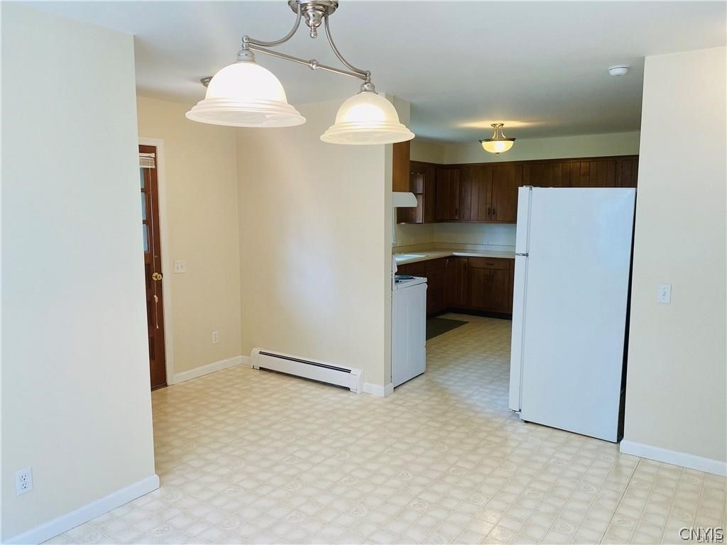 208 E Main Street - Photo 5