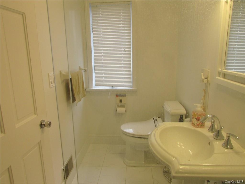 33 Walworth Avenue - Photo 15