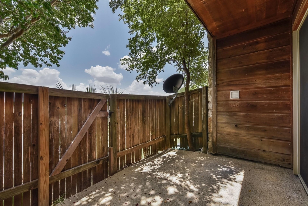 6903 Deatonhill Dr - Photo 24