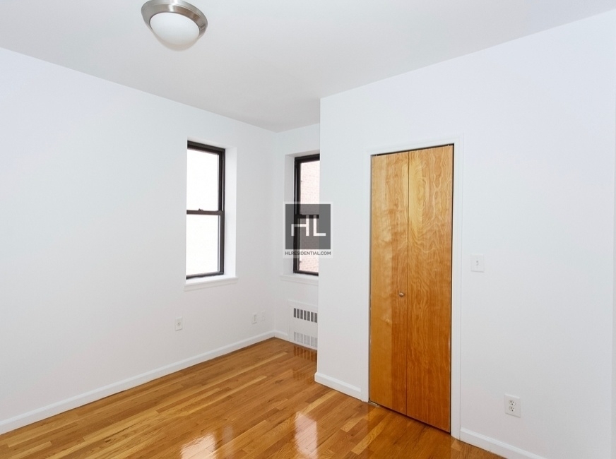 East 84th Street - Photo 2