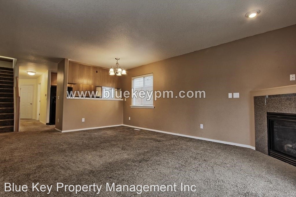 5810 Ne 23rd Avenue - Photo 2