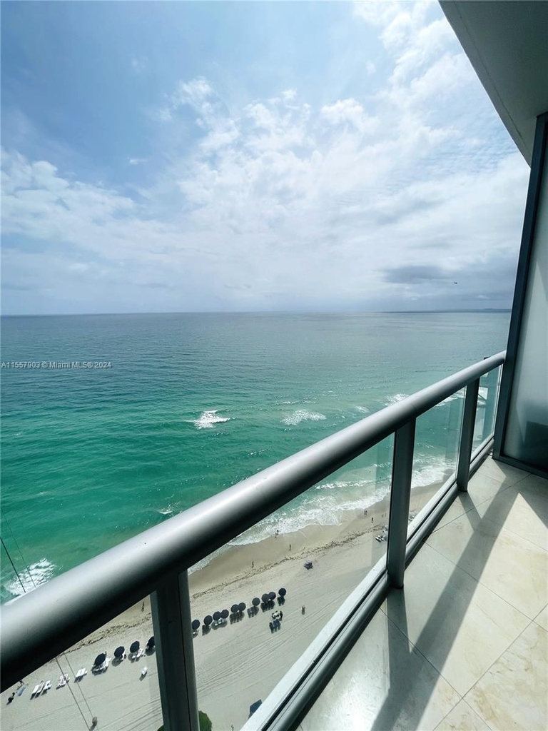 17121 Collins Ave - Photo 22