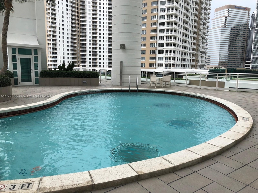 900 Brickell Key Blvd - Photo 34