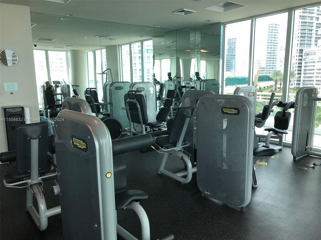 900 Brickell Key Blvd - Photo 36